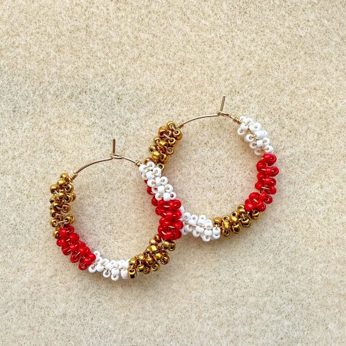 Margot Potter's Wrap It Up Earrings - , Contemporary Wire Jewelry, Wire Wrapping, Wrapping, Wire Wrapping Jewelry, Beads, Repeat all steps 